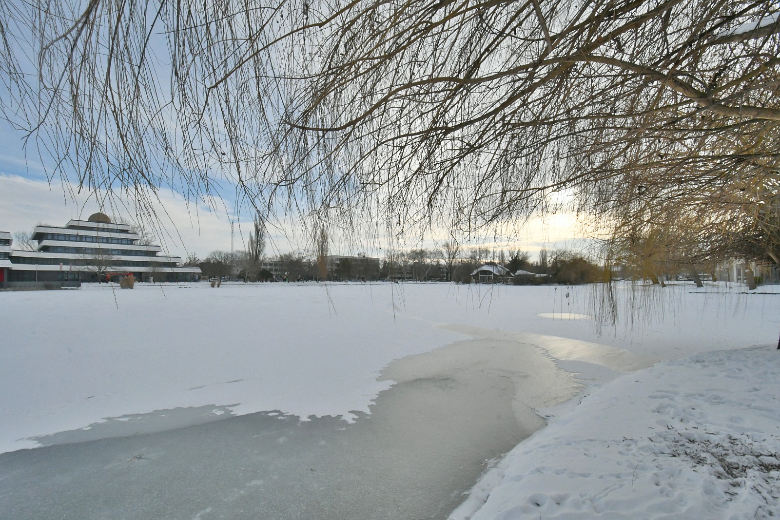 Jégre lépni tilos! - életveszélyes a városi tavak jegére menni
